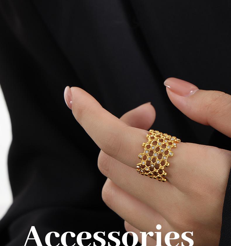 Grid Hollow Baroque 18k Gold Czech Crystal Ring, Colorfast Titanium Stainless Steel, Retro Niche Design for Women
