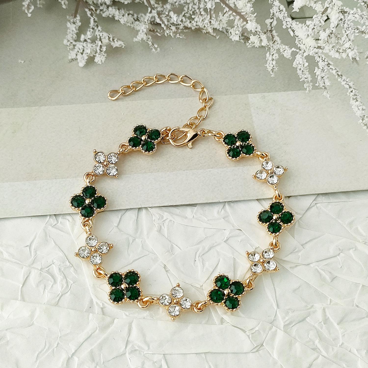 Elegant Four-Leaf Clover Diamond Necklace & Bracelet Set for Women