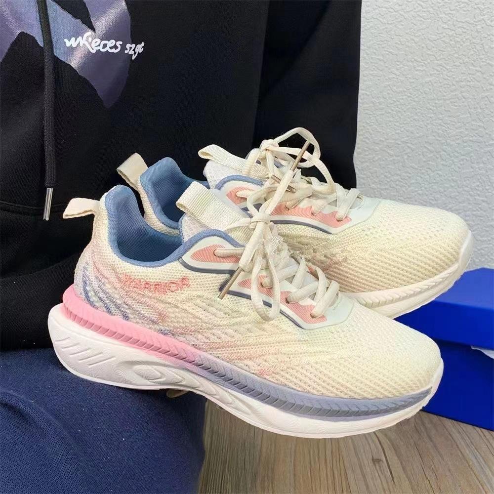 Women's Shoes Spring and Autumn New Flying Soft Sole Sports Women's Mesh Breathable Light Casual Shoes Versatile Running Shoes Women