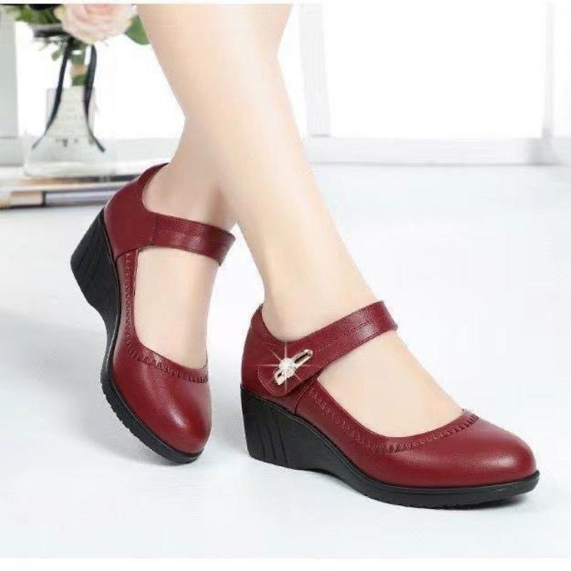 Mom shoes new round head shallow mouth Velcro simple single shoes middle heel thick sole professional single shoes