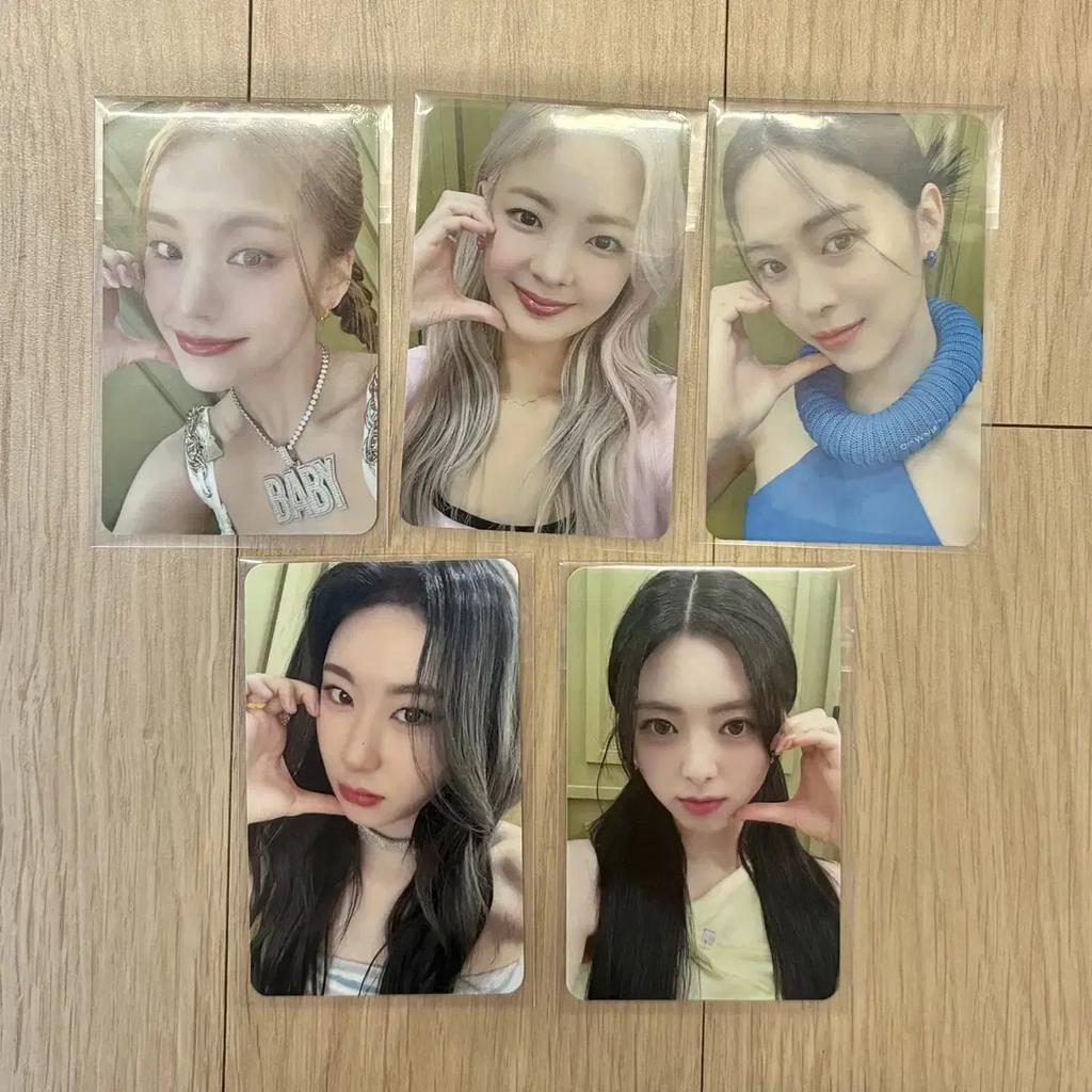 Looge Itzy Kill My Doubt Cake Showcase Benefit Photocard
