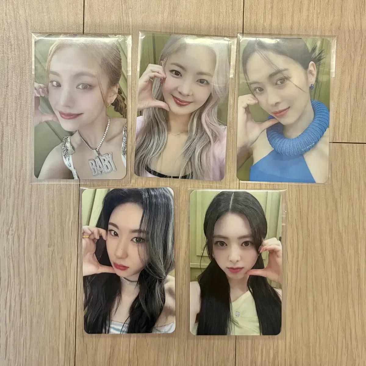 

Создайте Itzy Kill My Doubt Торт Витрина Бонусная Фотокарточка