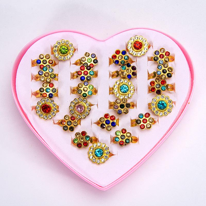 Children's Adjustable Rhinestone Alloy Ring Set In Heart-Shaped Box