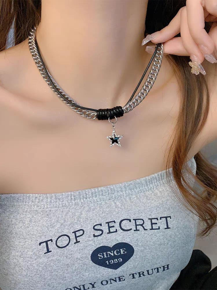 2025 High-End Gothic Punk Necklace: Y2K Dark Style Clavicle Chain for Women