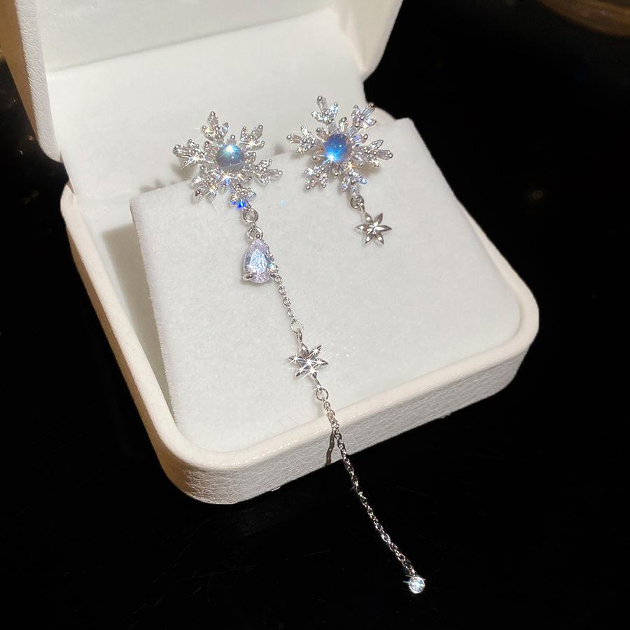 Корейские серебряные серьги-гвоздики с цирконами, снежинками, каплями воды и кисточками, асимметричные серьги, легкая роскошь, изысканные простые серьги