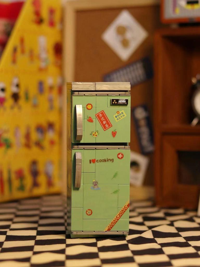 Xianci Retro Street Scene Building Blocks Educational Toy Set - TV & Refrigerator. Ideal Birthday Gift for Girls.