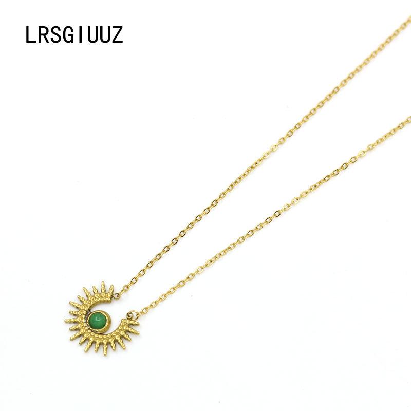 Elegant Retro Gold-Plated Pendant Necklace with Natural Stone for Women