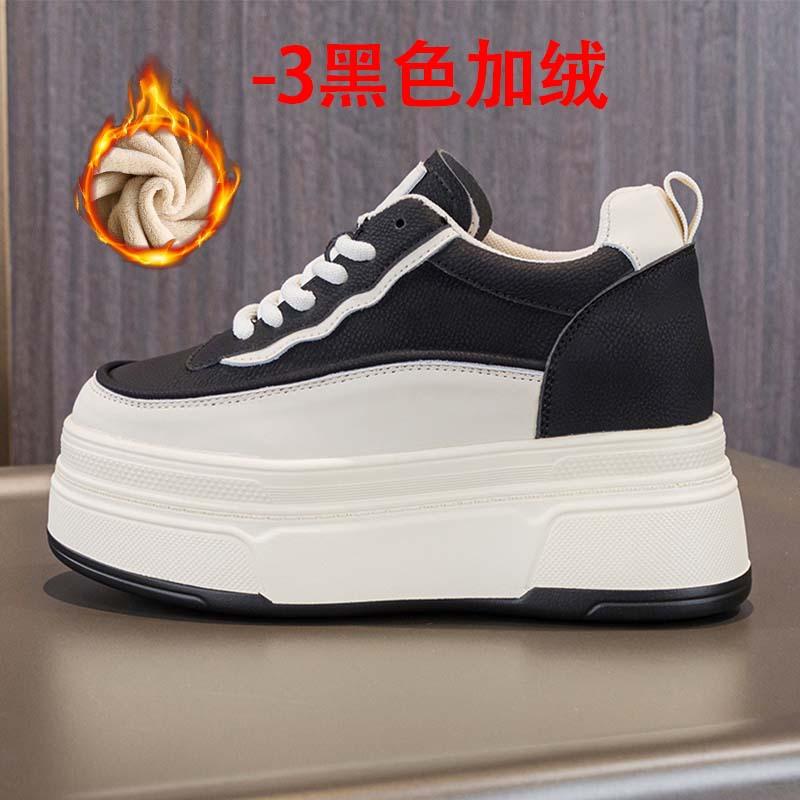 Board shoes 2026 autumn new style sports and leisure versatile thick soled sponge cake women's shoes trend