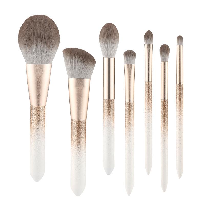 New fashionable 7-pack makeup brush set, super soft and skin-friendly makeup tool makeup brush set