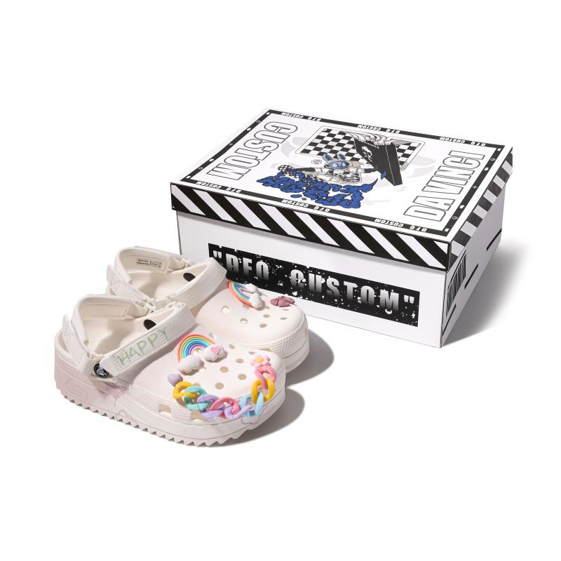 Crocs Hiker Clog Da Vinci Custom Special Shoe Case LUCKY Cloud Chain Decorative Buckle Simple Hiker Clogs Unisex Blue Pink White