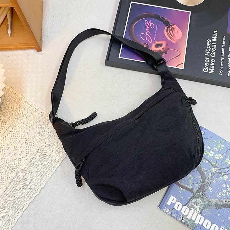 Japanese Style Large Capacity Nylon Crossbody Bag for Female Students