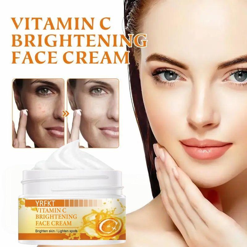Vitamin C face cream moisturizes the face, desalinates acne marks and spots, and brightens, moisturizes and repairs the skin
