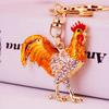 Bunte Strass Hahnen Hühner Schlüsselanhänger Luxus Metall Chinesisches Tierkreiszeichen Hühner Schlüsselanhänger Handtaschen Anhänger Schmuck Zubehör