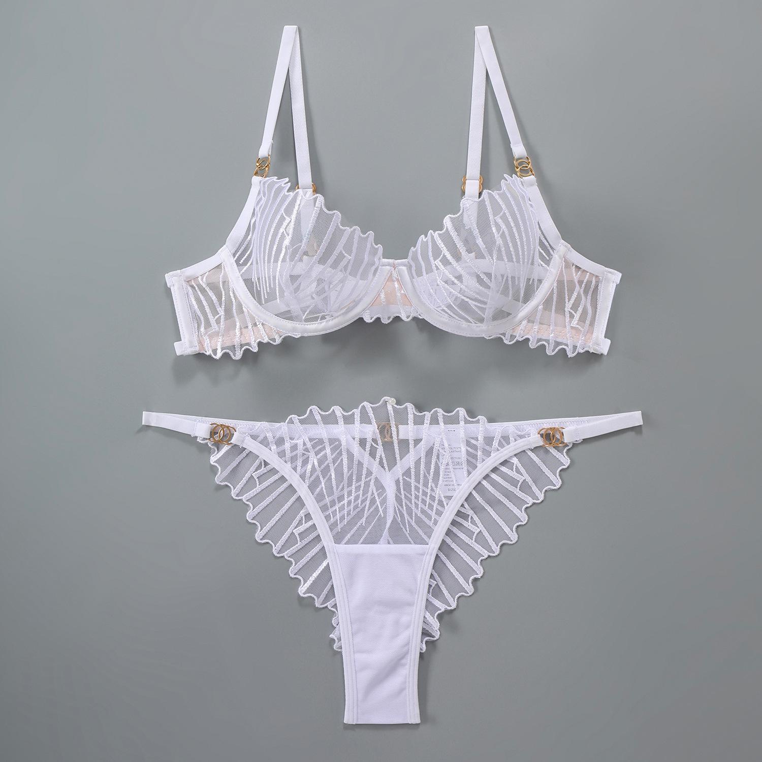 

Ультратонкий комплект из вышитого бюстгальтера и стрингов из французской сетки - Дышащий, с эффектом пуш-ап Large