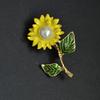 Faux Pearl Sunflower Brooch Zinc Alloy Flower Lapel Pin Sweater Cardigan Coat Business Suit Decoration Men Women Clothing Accessories