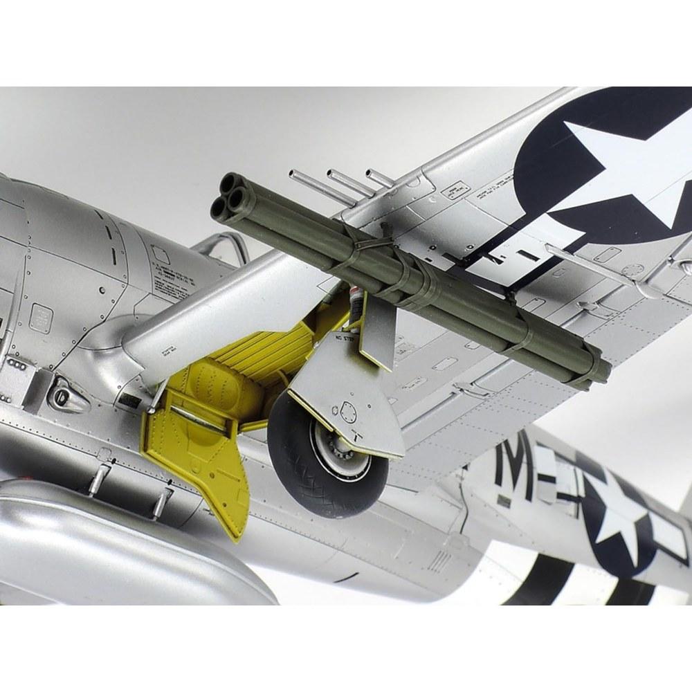 Tamiya Warbird Series No.90 P-47D Thunderbolt Bubble Top Plastic Model Kit 61090