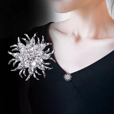 Broszka Kwiatowa, Wysokiej klasy Broszka Damska, Wykwintna i Elegancka, Luksusowa Broszka, Letnie Zapięcie Antyodblaskowe