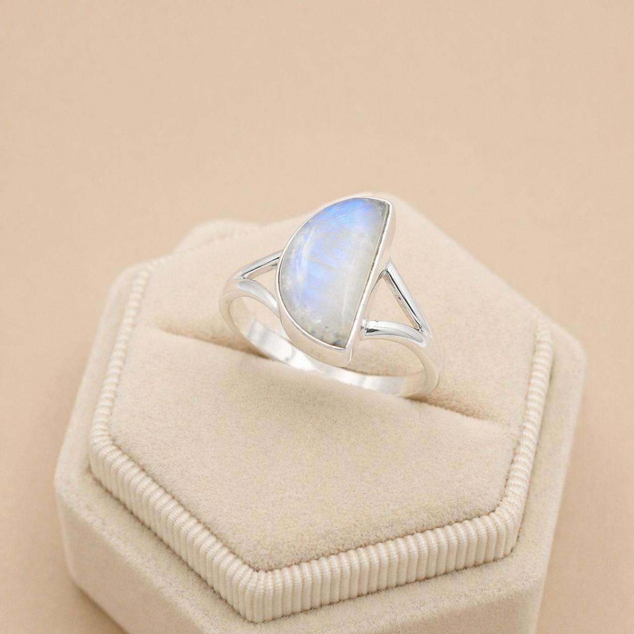 

Rainbow Moonstone Half Moon Ring, 925 Sterling Silver Cabochon Ring, Boho Statement Gemstone Ring, Minimalist Handmade Jewelry 12 срібний