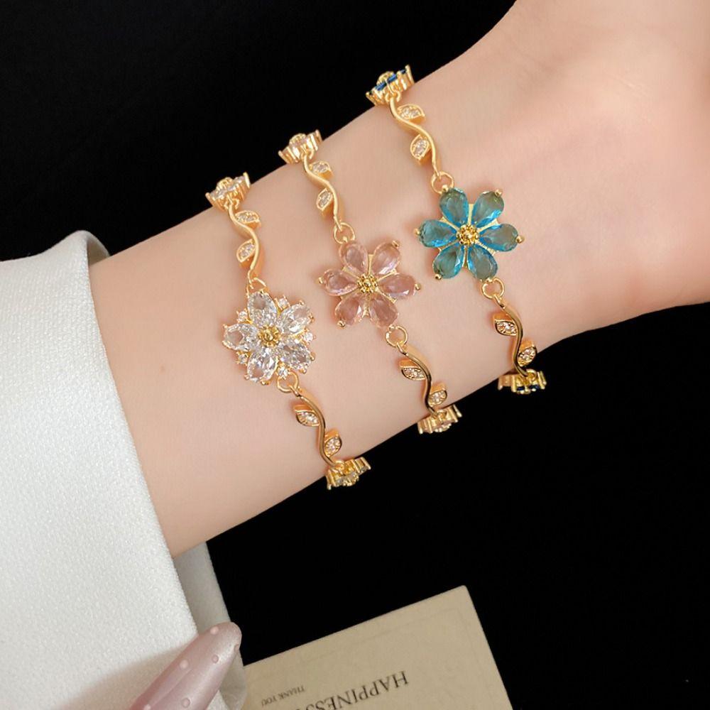 Luxury Elegance Bracelet Exquisite Shiny Rhinestone Bangle Zircon Flower Bracelet Jewelry Gifts