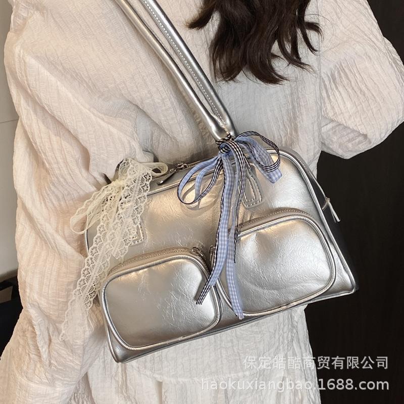 This Year's Popular Boston Bag Women's Large-capacity 2025 New Casual Shoulder Underarm Bag Design Pillow Bag