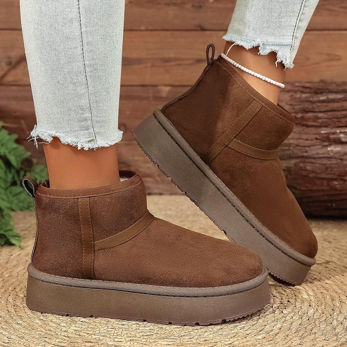 

Thick-soled snow boots women s 2025 new winter velvet thickened warm short boots one-pedal sleeve Northeast large cotton shoes 41 темно-коричневого кольору
