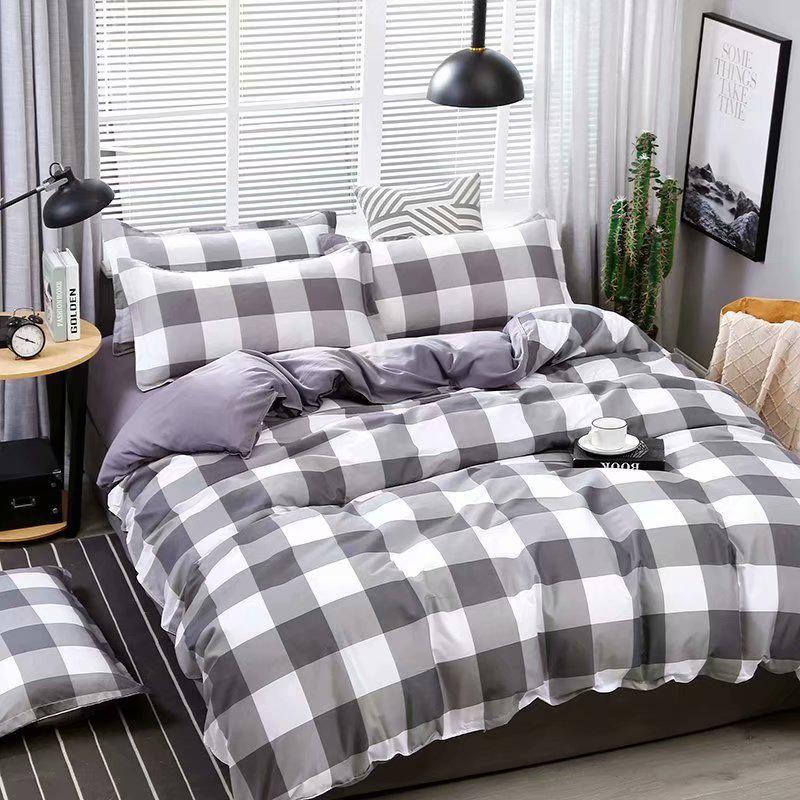 Printed Three-Piece Bedding Set: Quilt Cover and Bed Sheet