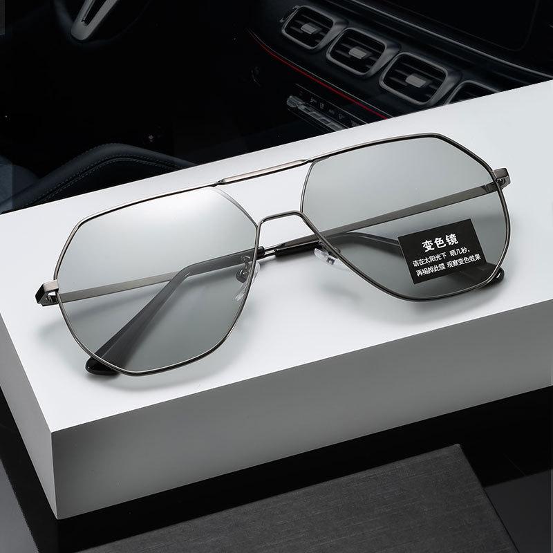 Color Shift Sunglasses Men Classic Metal Material Frame Sun Glasses UV400 Protection Male Classic Double Bridge Square Driving Googles