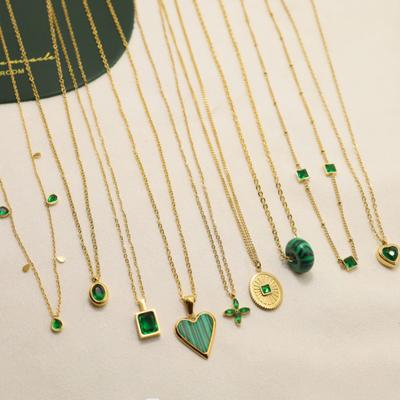 Collana Donna Moda Acciaio al Titanio, Semplice Versatile Combinazione Smeraldo Zircone Acciaio Inossidabile Catena Clavicola