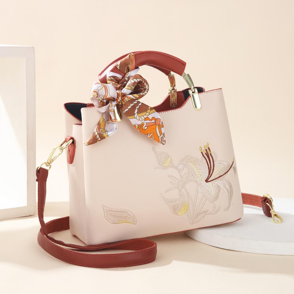 Mother's Day Gift Embroidery New Chinese-style Large-capacity Portable Lady's Mother Bag Atmospheric High-end Messenger Women's Bag