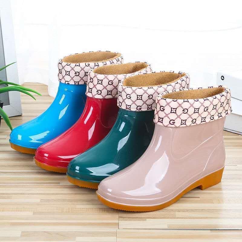 Women's Fashion Anti Slip Waterproof Short Tube With Cotton Rain Boots Kitchen Work Rubber Shoes