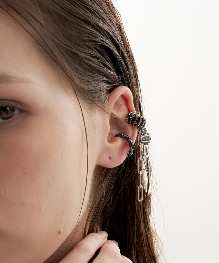 Sentiments No.284 [Black] Earcuff