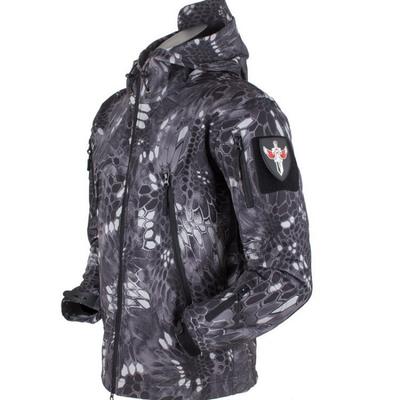 Outdoor Soft Shell Fleece Men and Women Autumn and Winter Windproof, Waterproof, Breathable and Warm Three-in-one Jacket Sharkskin Jacket