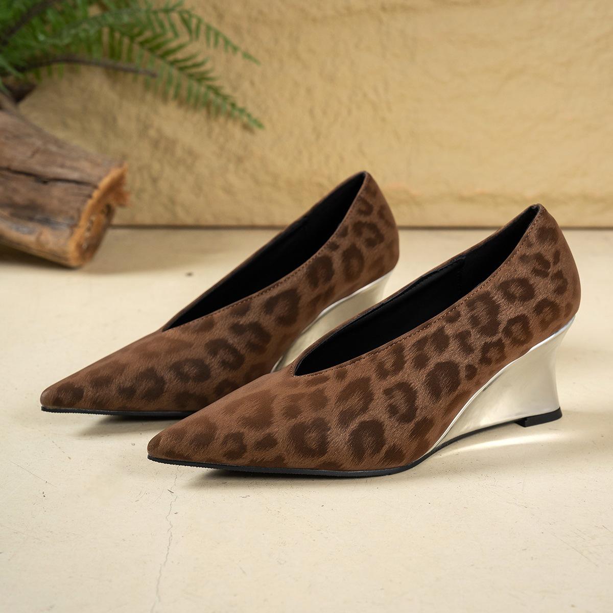 Size 43 Leopard Print Pointed Toe Wedge V-Neck Elegant Shoes for Women - Spring 2026 Arrival 43 коричневый