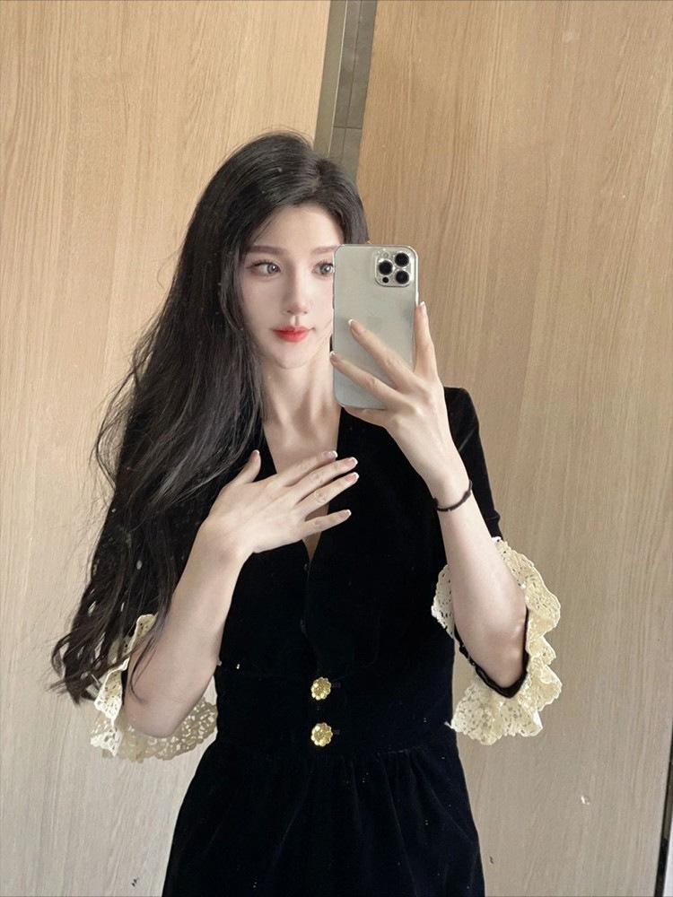 Retro velvet dress autumn new women's clothing lace flared sleeve slim hip wrap dress