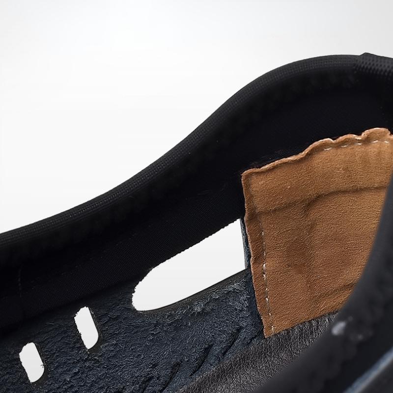 Hollow Sandal for Men Asual Sneakers Male Outdoor Non-slip Beach Sandals Slip-On Casual Shoes for Man Soft Flat Shoes 2024