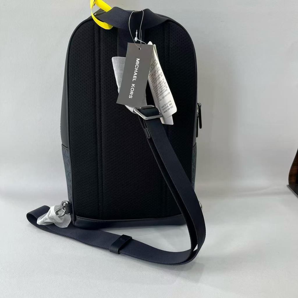 [Pre-Owned] MK Hudson Vintage Monogram Logo Color Block Crossbody Bag - Very Good #1VOGDOS