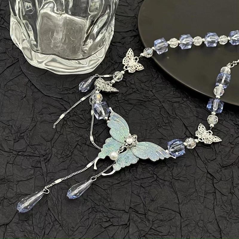 GemChic Women's Pendant Necklace Ladies Sweet Blue Crystal Butterfly Necklace Clavicle Chain Birthday Christmas Jewelry Gift