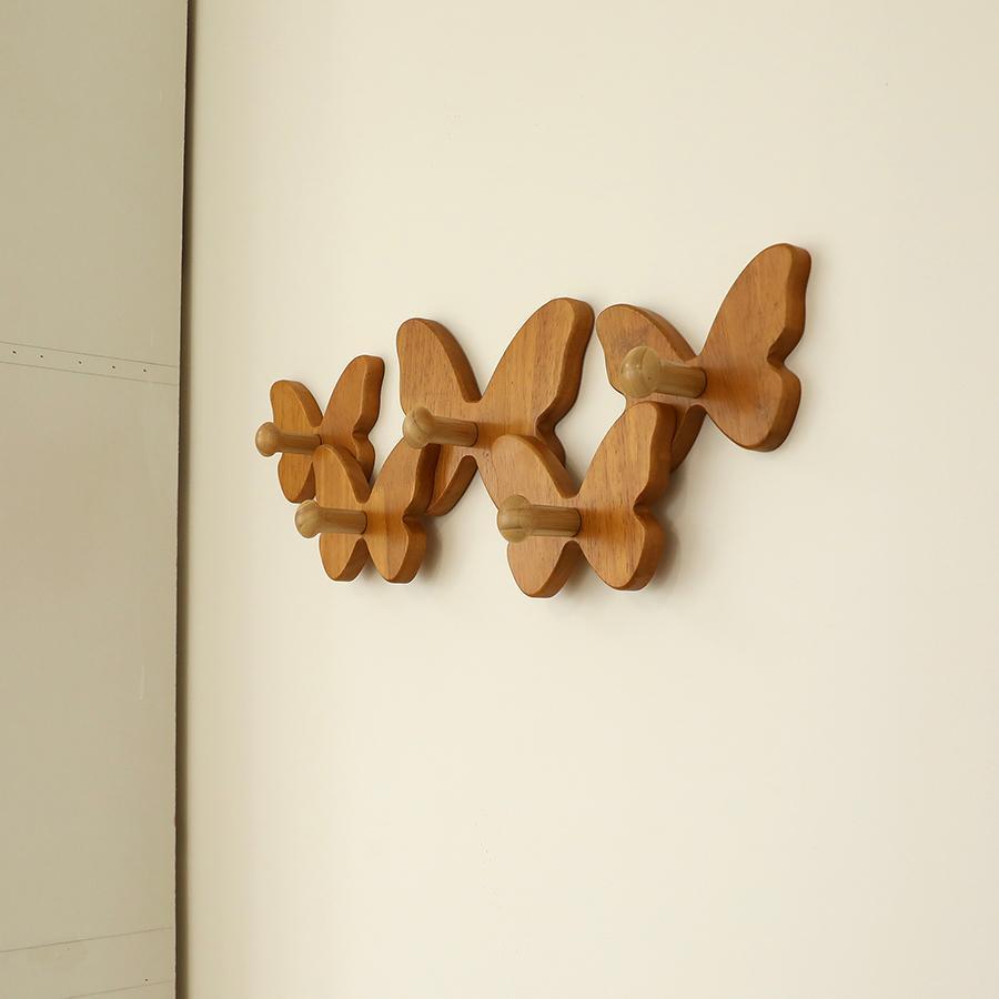 Solid Wood Butterfly Wall Hooks – Nordic Style Entryway Organizer for Coats, Keys & Small Items Storage