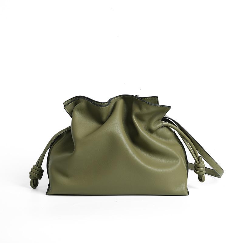 Pleated Cloud Bag: Women's Casual Cowhide Shoulder & Crossbody Bag with Drawstring for Versatile Commuting