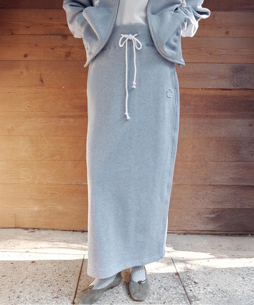 Okkitteu Flower Applique Long Skirt Gray