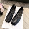 Skinny and Comfortable Commuting Flat Shoes for Women's Autumn Retro Minimalist Square Head and One Pedal Versatile Small Single Shoes