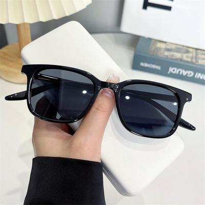 Nieuwe Doos Zonnebrillen Vrouwelijk Geavanceerd Anti-UV Amerikaans Verloop Licht Anti-trend Retro Zonnebrillen Dames Zonnebrillen Heren Zonnebrillen