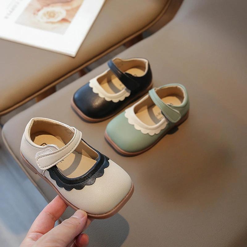 Mädchenschuhe mit weicher Sohle Mode Kinder Lederschuhe Rutschfeste Mädchen Freizeitschuhe Einfacher Kinder Freizeitschuh Retro Mädchen Lederschuh