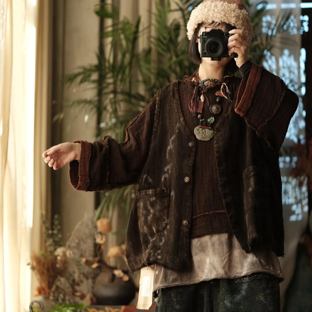 Johnature Women Vintage Coats Old Black Patchwork Button Pockets V-Neck Sleeveless Chinese Style Coats