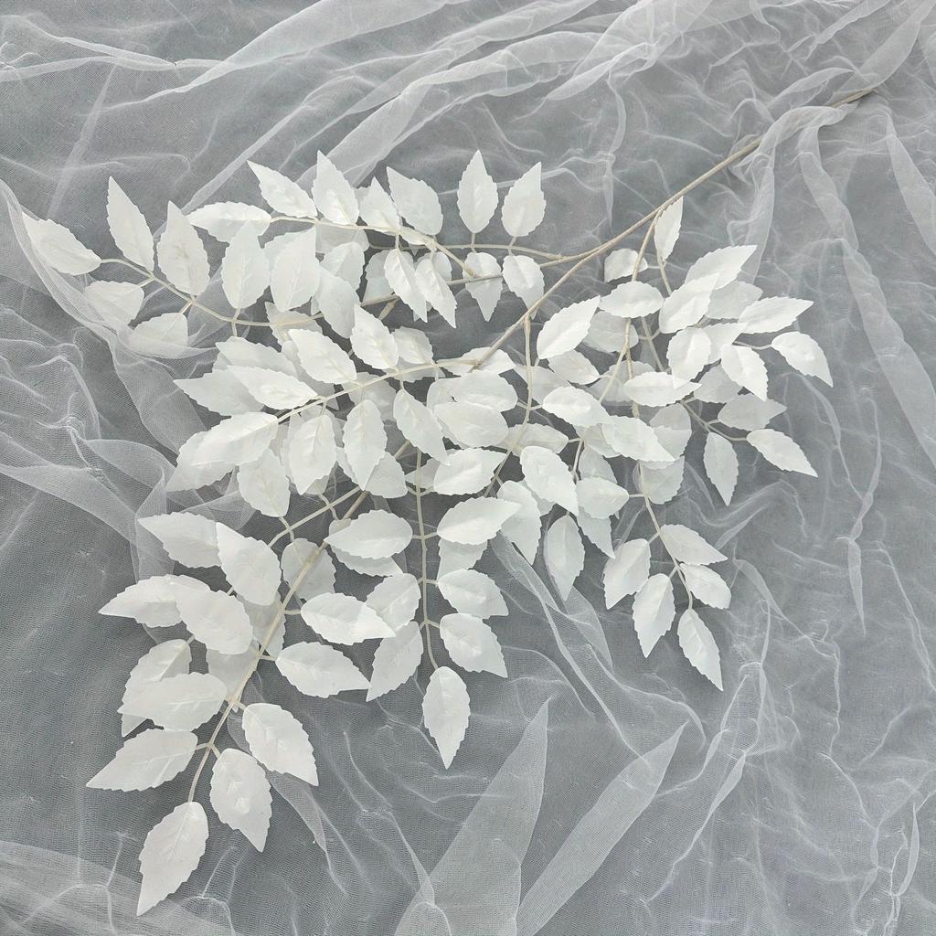 1Pc Simulation Autumn 5-pronged Banyan Tree Leaves, Suitable for Outdoor Courtyard Garden Home Dining Table Living Room Decoration