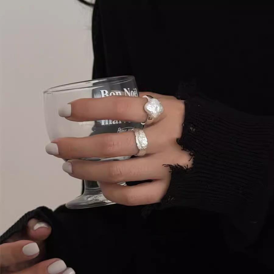 Copper Fashionable Ring For Women With Irregular Pearl And Contemporary Aesthetic