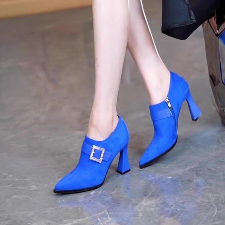 Deep mouth single shoes women's autumn and winter 2025 new suede pointed high heels fashion thick heel square buckle rhinestone women's shoes
