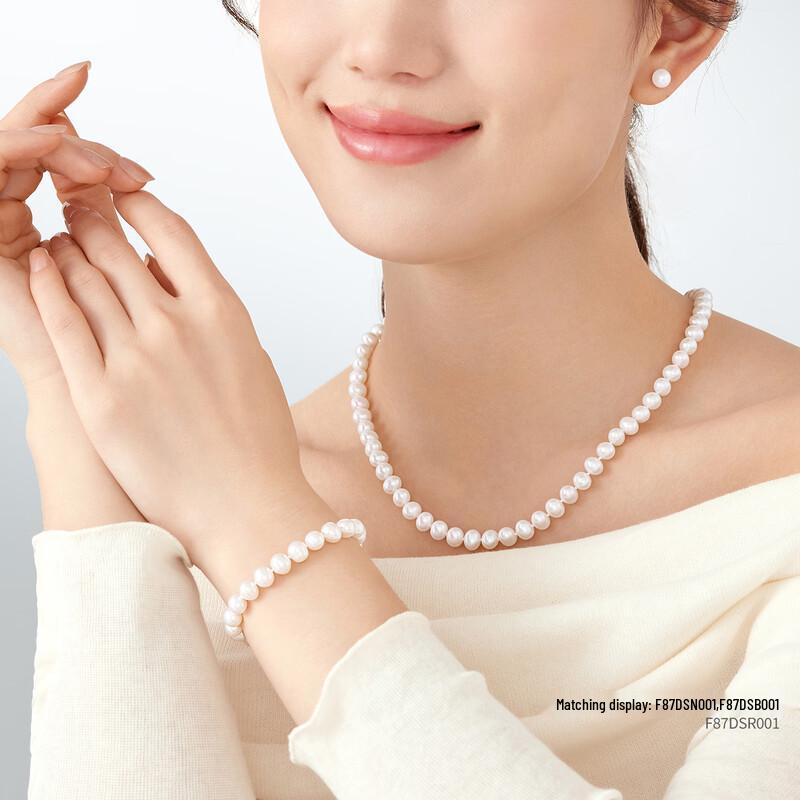 Lukfook Jewellery Freshwater Pearl Bracelet with Ag925 Flower Clasp
