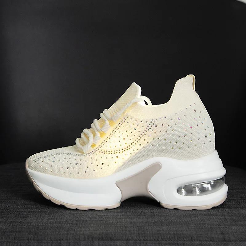 

Модная женская обувь с увеличением на 8 см, сетчатая поверхность, дышащая, полая, для отдыха, спортивная, весна/осень 2024, легкие маленькие белые туфли, толстая подошва 34 бежевый