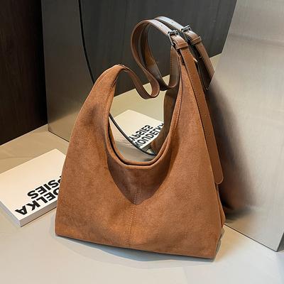 Autumn and Winter New Suede Bucket Bag Large Capacity Shoulder Underarm Tote Bag Retro Commuter Versatile Mother and Child Bag